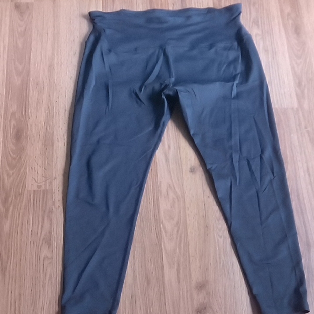 Tommie Copper Sleek Black Leggings Comfortable Stretch Fit